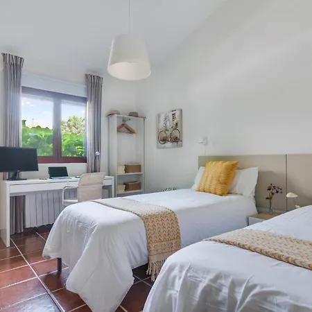 Home2book El Naranjo, Garden & Pool Villa *