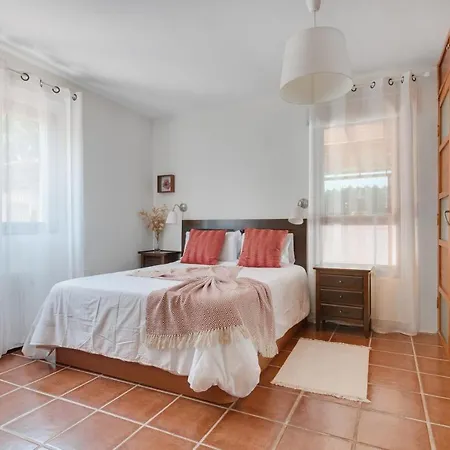 Home2book El Naranjo, Garden & Pool