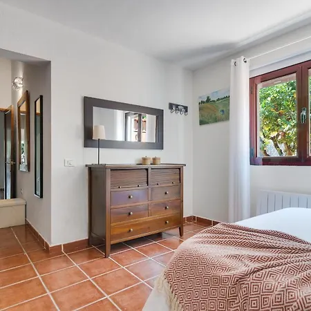 Home2book El Naranjo, Garden & Pool Villa *