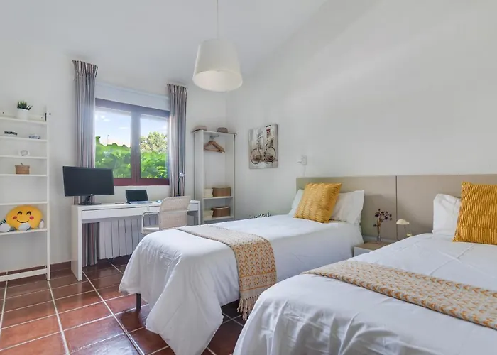 Home2book El Naranjo, Garden & Pool Villa *