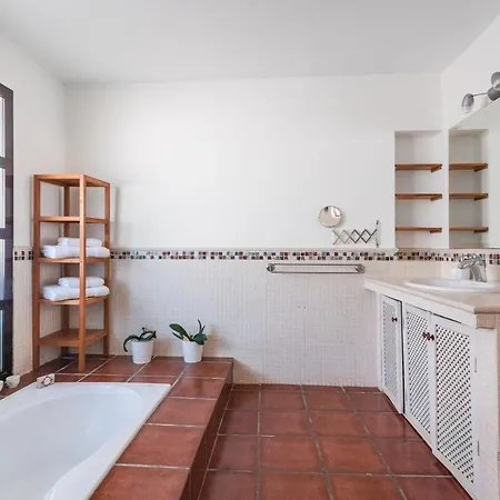 Home2book El Naranjo, Garden & Pool Willa *