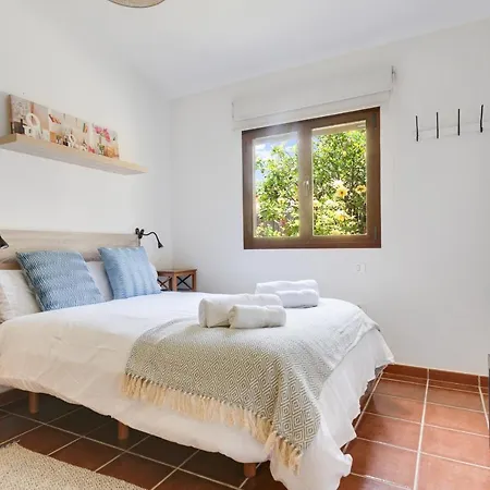 Home2book El Naranjo, Garden & Pool *